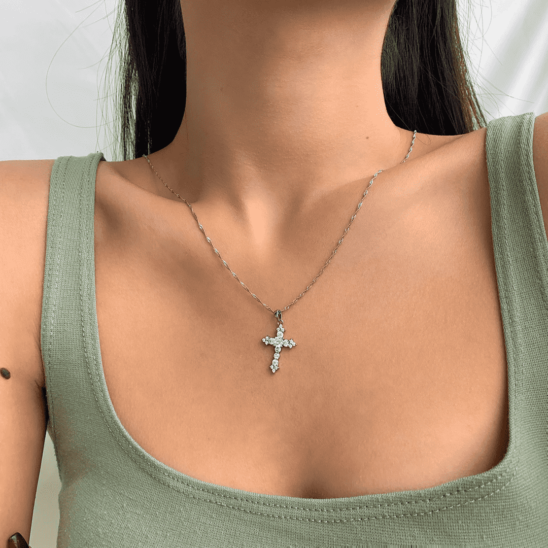 [Sparkling Aurora]Delicate Cross Shape Necklace