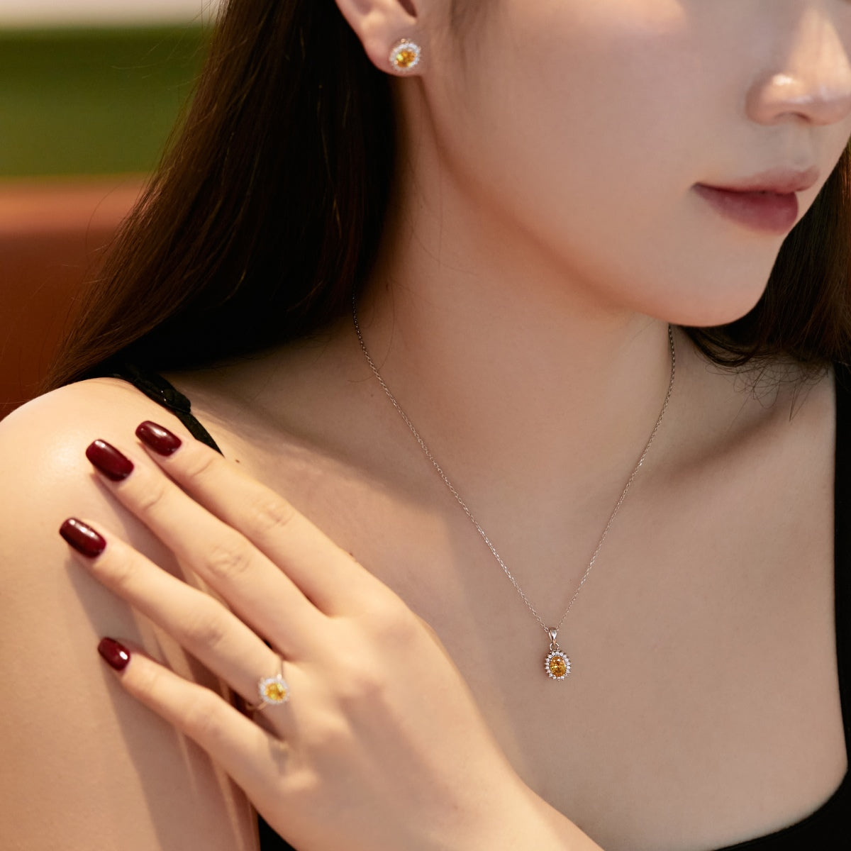 [Sparkling Aurora]Delicate Radiant Oval Cut Daily Earrings