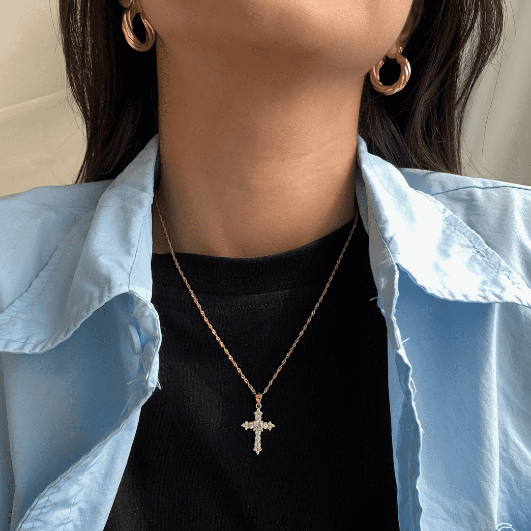 [Sparkling Aurora]Delicate Cross Shape Necklace