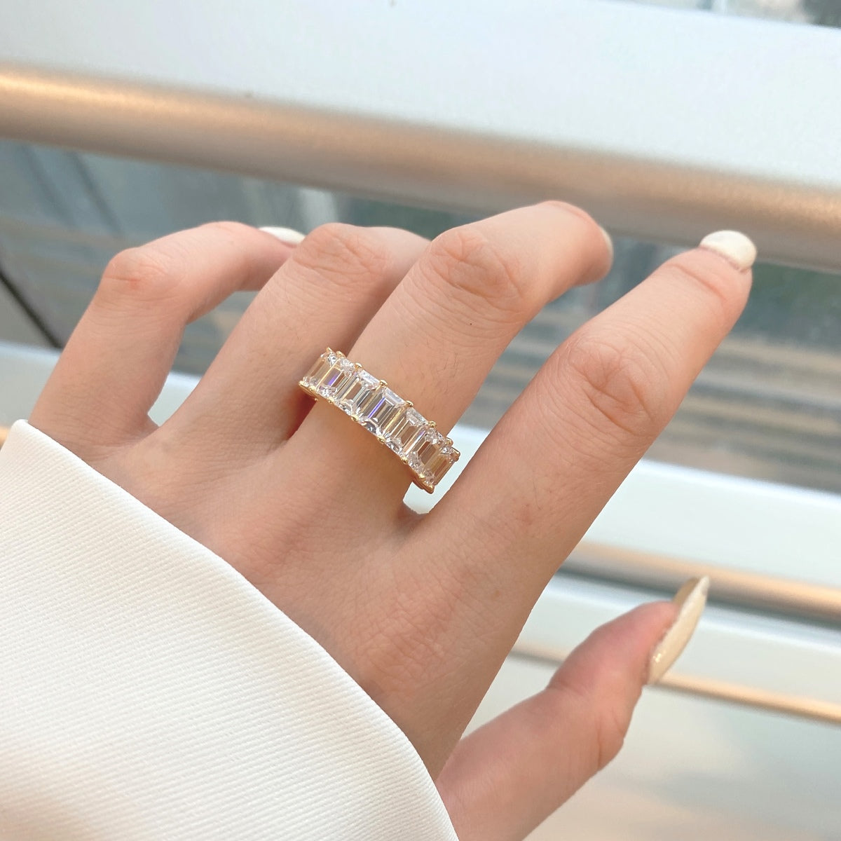 [Sparkling Aurora]0.75 Carat Elegant Emerald Cut Tennis Ring