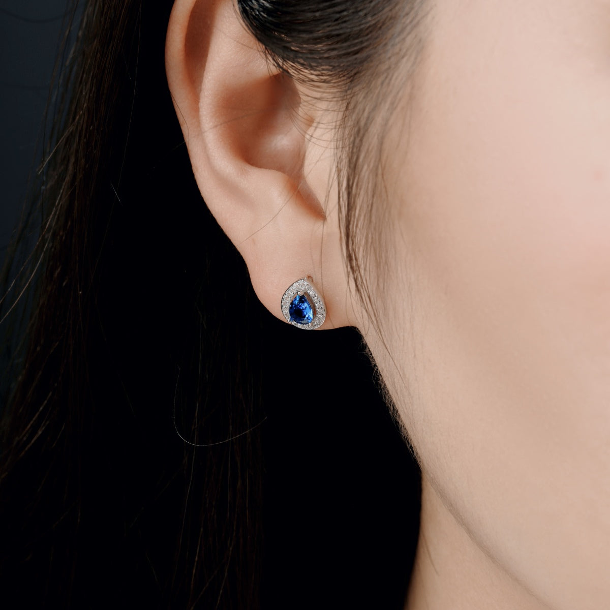 [Sparkling Aurora]Luxurious Water Drop Shape Earrings