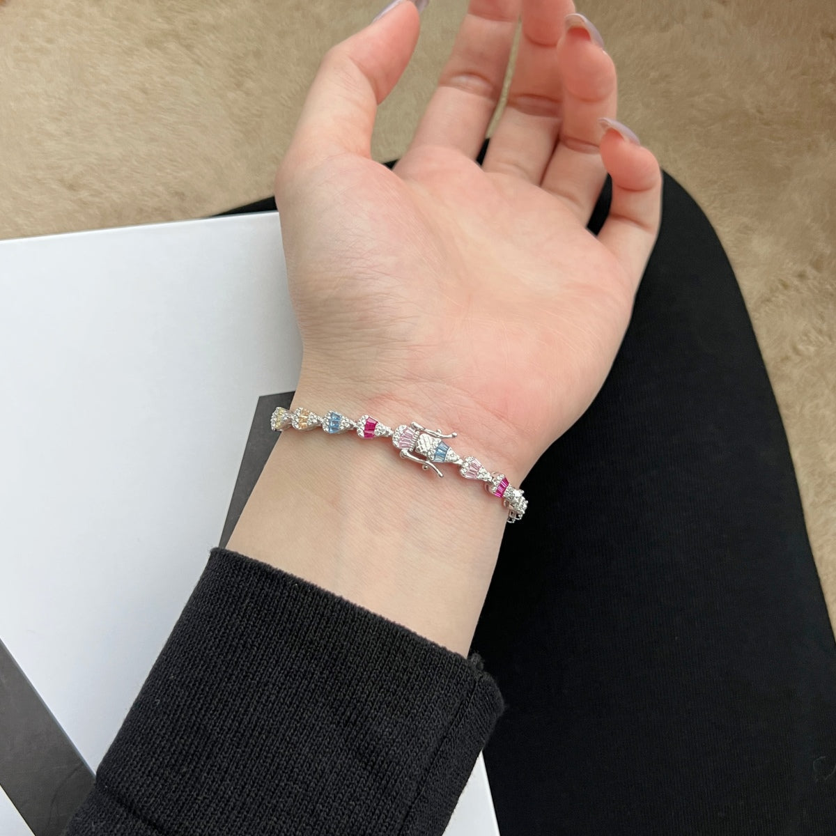 [Sparkling Aurora]Radiant Water Drop Shape Daily Bracelet