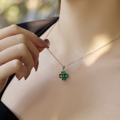 [Sparkling Aurora]Heart-Shaped Four-Leaf Clover Bead Necklace