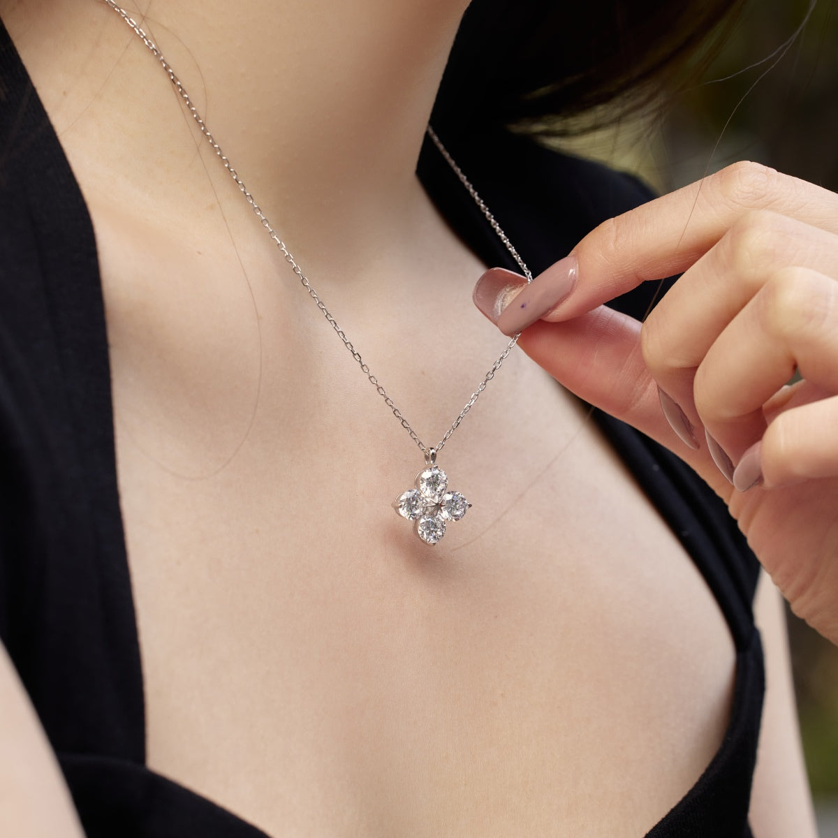 [Sparkling Aurora]Four-Leaf Clover And Eight-Pointed Star Necklace